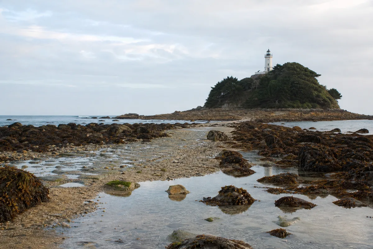 Passage sablonneux découvert à marée basse vers l’île Tristan