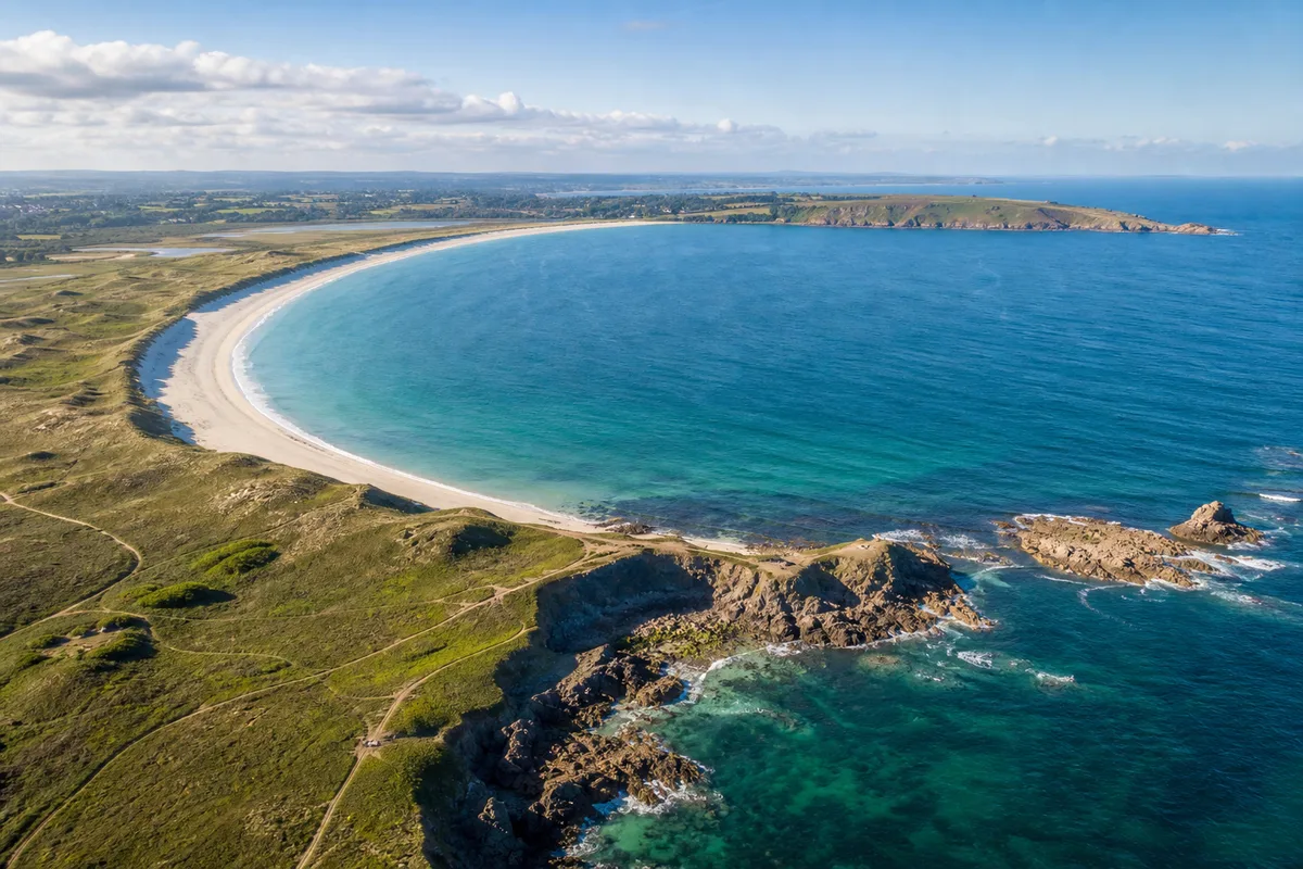 Baie de Douarnenez : géographie, légendes et sites à voir